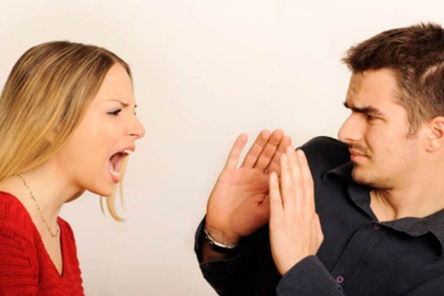 Discusión: discurso o conversación en la que se intercambian puntos de vista, ponencias y críticas sobre un tema propuesto a debate. Discusión: discurso o conversación en la que se intercambian puntos de vista, ponencias y críticas sobre un tema propuesto a debate.