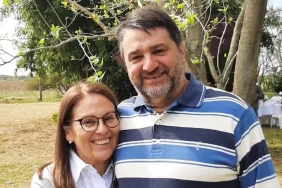 Claudio junto a su esposa, Claudia. Claudio junto a su esposa, Claudia.