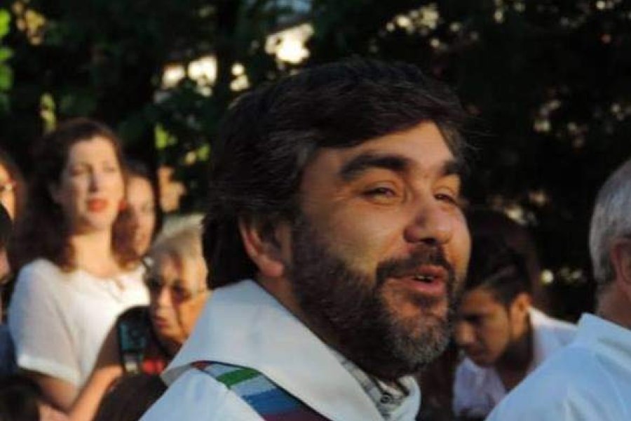 “Tino” Ferrari, sacerdote en opción por los pobres “Tino” Ferrari, sacerdote en opción por los pobres