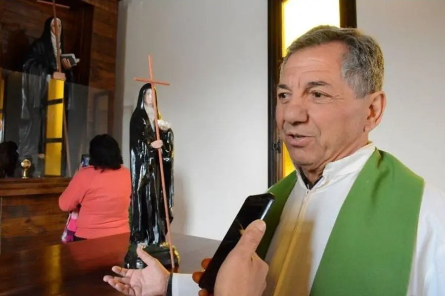 Pbro. Mario Ramón Tenti. Pbro. Mario Ramón Tenti.
