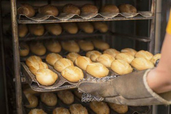 El sector panadero en crisis: retrasan el aumento por la baja del consumo al 40%