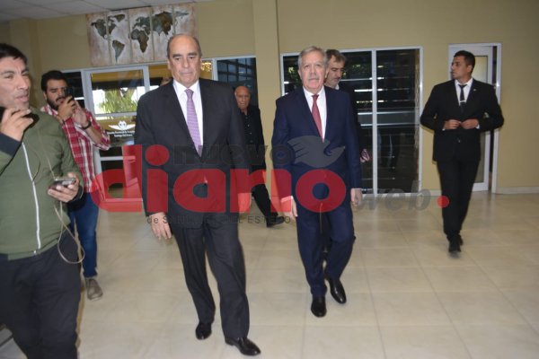 Guillermo Francos llegó a Santiago del Estero para reunirse con Gerardo Zamora