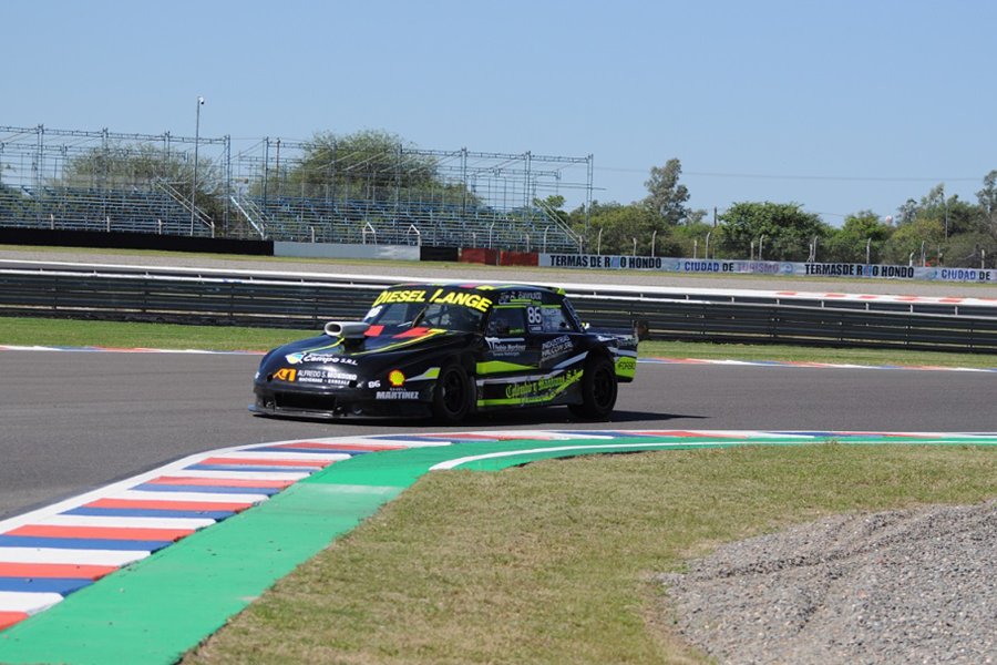 El Ford de Francisco Lange, el mejor en los entren