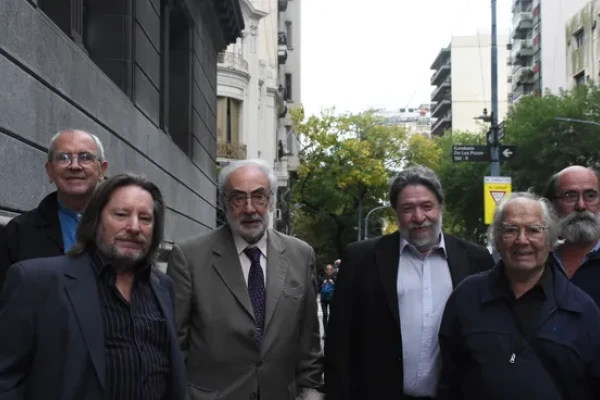 Juristas y activistas presentaron el pedido de Juicio Político contra Milei
