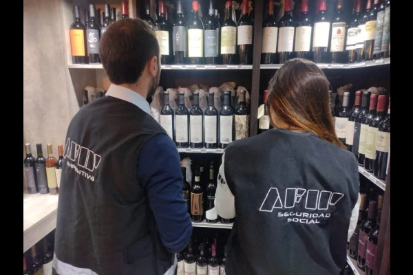 La AFIP desarticuló maniobras de fraude en la comercialización de vinos de alta gama