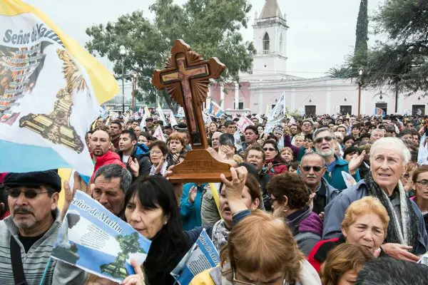 La fiesta del Señor de Mailín convoca a miles de devotos impulsados por su fe