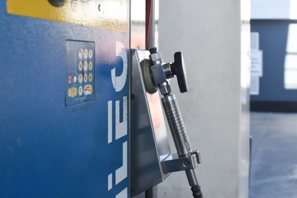 En algunas partes del país interrumpieron venta de GNC para asegurar gas domiciliario