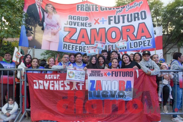 Cientos de militantes acompañan a la intendente Fuentes en su mensaje anual