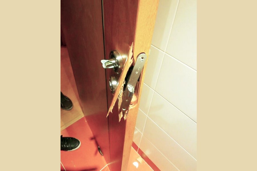 Habrían violentado una puerta Habrían violentado una puerta
