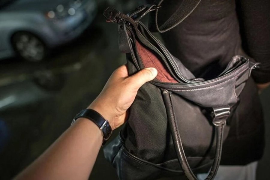 La víctima radicó la denuncia penal. La víctima radicó la denuncia penal.