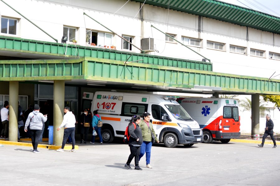 Permanece internado en el hospital Regional. Permanece internado en el hospital Regional.