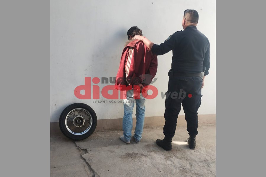 Fue trasladado a la Comisaría Comunitaria Nº 5. Fue trasladado a la Comisaría Comunitaria Nº 5.
