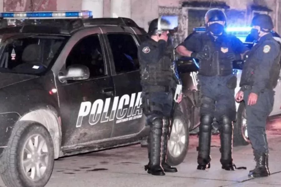 Los efectivos controlaron la situación. Los efectivos controlaron la situación.