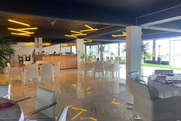 ¿Cómo puede ser más barato un restaurante de lujo que un choclo en la playa de Mar del Plata?