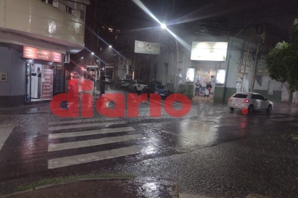 ¡Llegó la lluvia a la Madre de Ciudades!