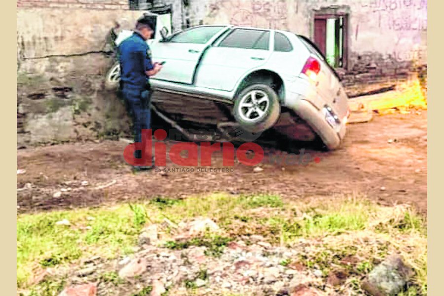 El rodado fue secuestrado por los efectivos. El rodado fue secuestrado por los efectivos.