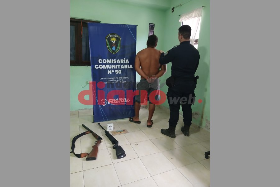 Fue alojado en la Comisaría 50. Fue alojado en la Comisaría 50.