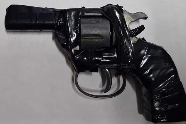 Preocupación: un alumno de 15 años llevó un revolver a la escuela