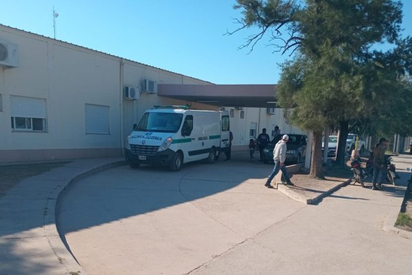 Derrapó con la moto, se golpeó la cabeza y perdió piezas dentarias