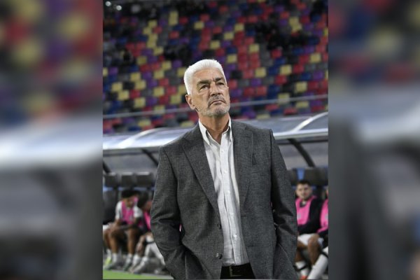 De Felippe, tras la derrota ante Banfield: “Si no te motiva jugar contra Flamengo, hay que poner un parripollo”