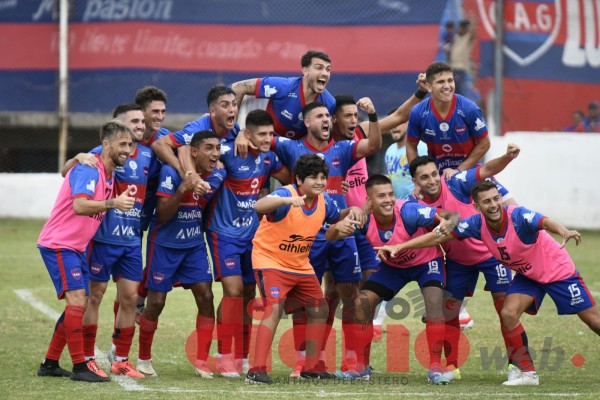 Güemes mostró carácter y le ganó a un duro Atlanta en el 