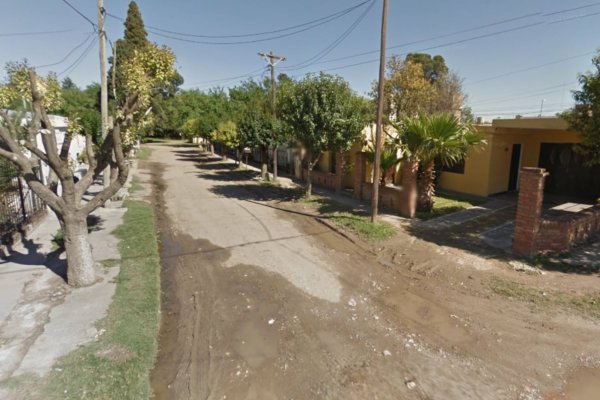 Le cortó la oreja con un machete a su vecino porque estacionó el auto en la puerta de su casa