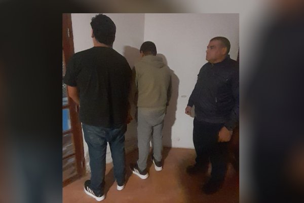 Prorrogan la detención por 15 días de joven y sus padres por millonario hurto