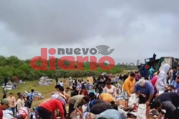 Volcó un camión repleto de limones cerca de Real Sayana: el chofer resultó herido