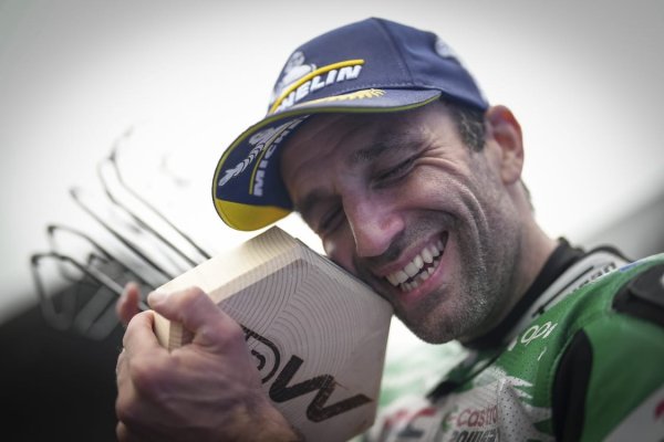 CHAPEAU: Zarco sale victorioso en un GP de Francia histórico