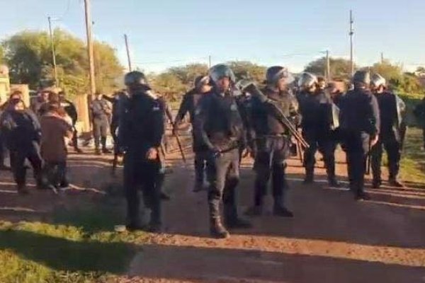 Intento de usurpación en Añatuya: la policía desalojó un terreno cercano al Juzgado local