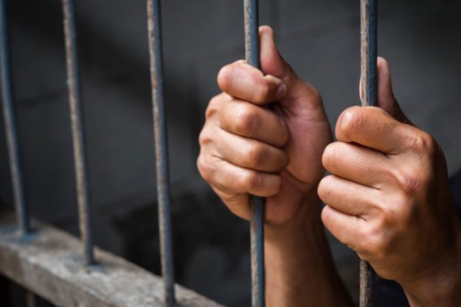 El sujeto se encuentra detenido en sede policial. El sujeto se encuentra detenido en sede policial.