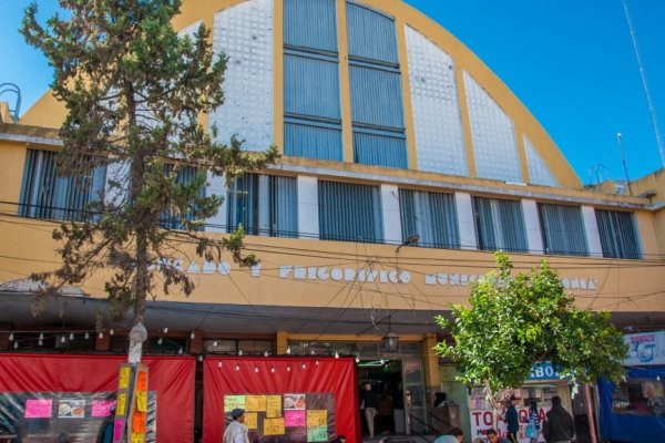 Vendedor ambulante sustrajo 20 gorros de un local y terminó detenido en el Mercado Armonía