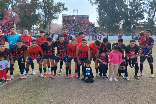 Comercio fue más y festejó en el clásico del norte