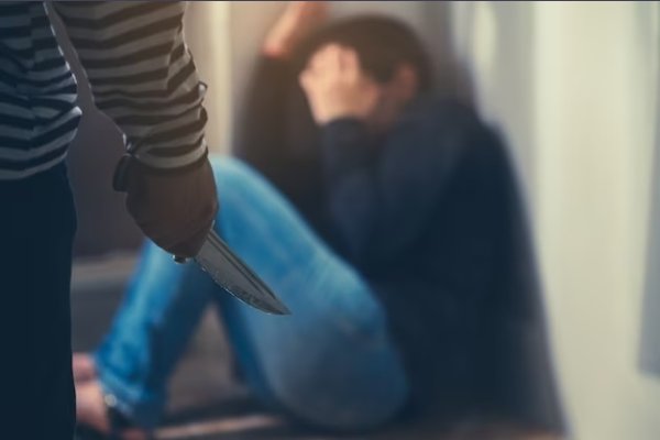 Terminó preso por agredir, amenazar e intentar herir con cuchillo a la expareja