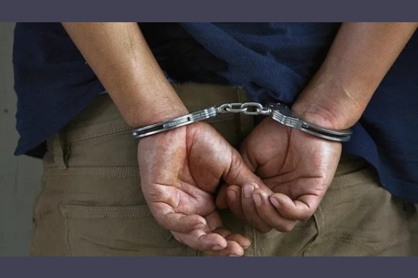 Un celoso sujeto amenazó golpearla y encerró a su expareja: Lo apresaron