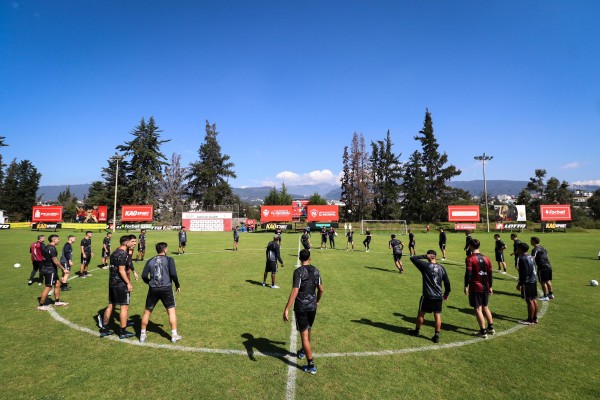 Central pulió detalles en su última práctica y ya piensa en Liga de Quito