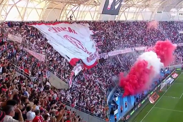 VIDEO| Impactante recibimiento para Huracán y Platense en la previa de la final del Torneo Apertura