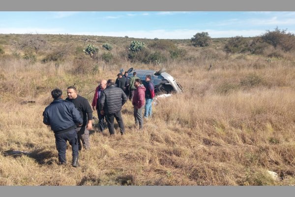 Venían a almorzar con sus familiares en Ojo de Agua: Murieron 3 personas