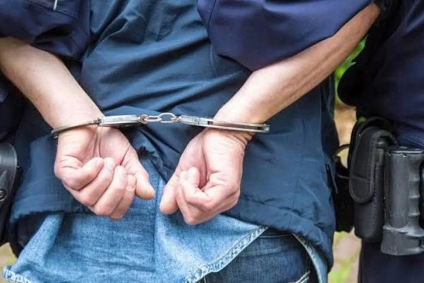 Un pastor fue a realizar oraciones a una mujer enferma y abusó de una joven