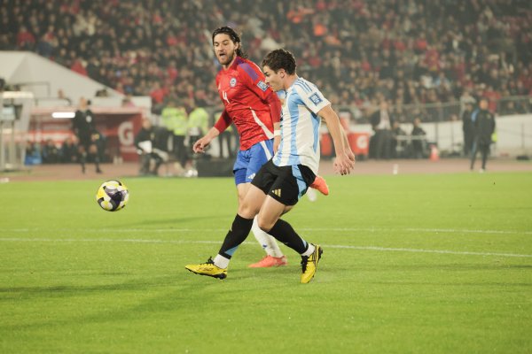 Con el regreso de Messi y el debut de Mastantuono, Argentina venció a Chile