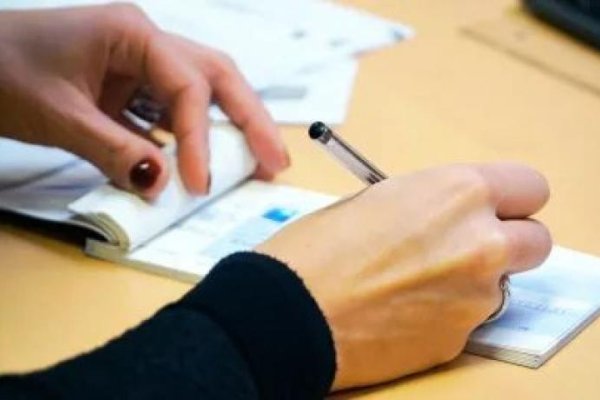 Investigan a una tucumana por falsificar firmas para cobrar cerca de 90 cheques