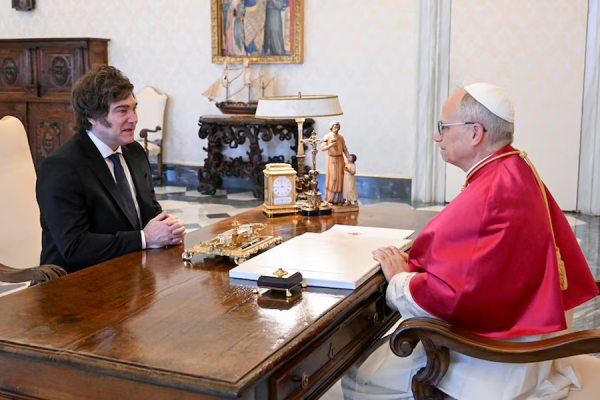 Milei se reunió con León XIV y el Papa le confirmó que visitará Argentina