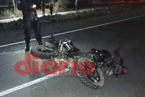 Tragedia en Santiago: joven motociclista de 19 años derrapó y murió en el acto