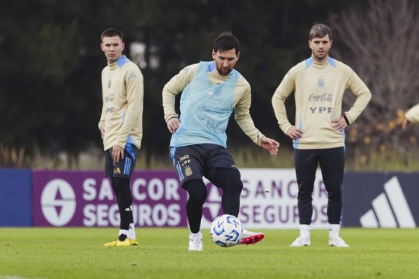 La Selección sumó a dos juveniles Sub 20 a la práctica de este domingo