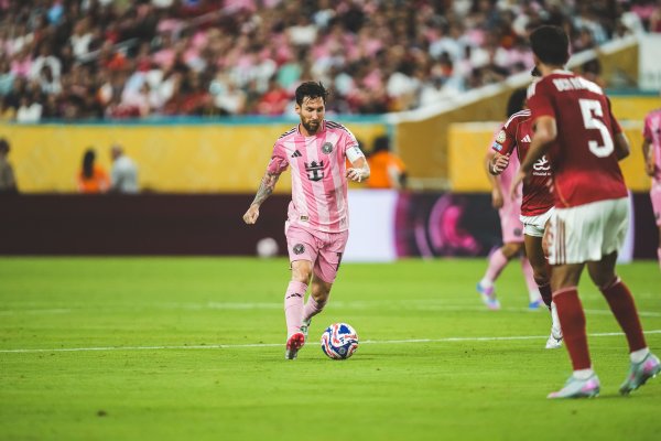Inter Miami, pese a una gran tarea de Messi, igualó ante Al Ahly