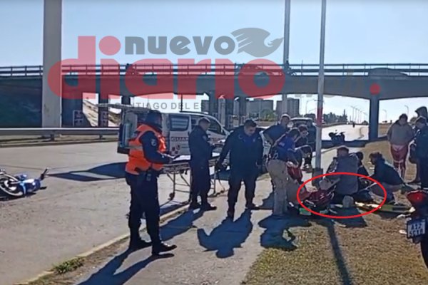 Hospitalizan de urgencia a un motociclista tras derrapar en la autopista
