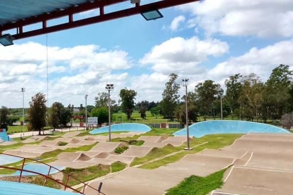 BMX de alto nivel en Santiago: se corre el Open de la República