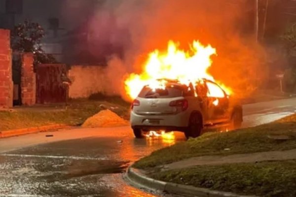Detienen a un sospechoso por el asesinato de las víctimas encontradas en un auto incendiado