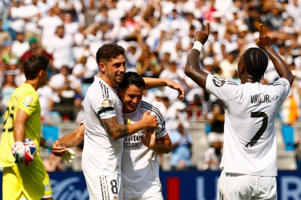 Con diez jugadores, Real Madrid venció a Pachuca y sumó su primera victoria en el Mundial de Clubes