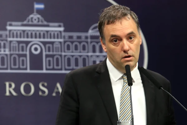 El gobierno eliminará el asueto por el Día del Trabajador del Estado